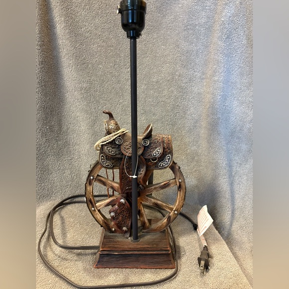 Western Theme Saddle Lamp, Home Decor - Picture 5 of 8